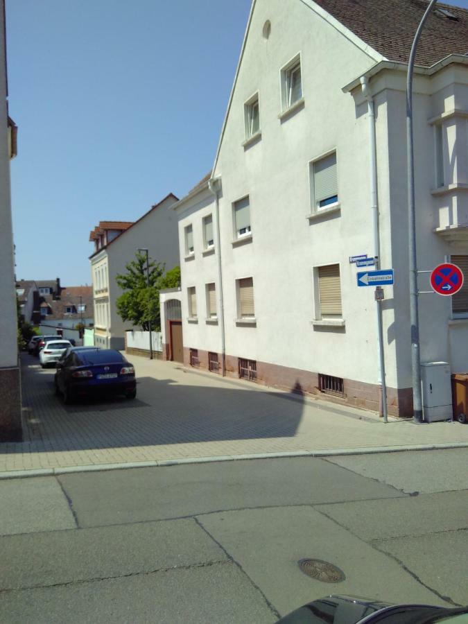 Ruhige Wohnung Zentrumsnah Pirmasens Luaran gambar